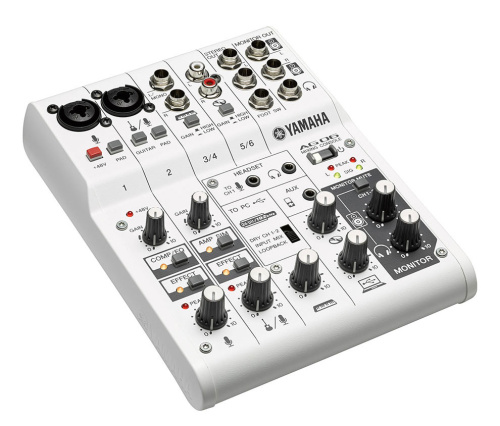 Микшерный пульт YAMAHA AG06