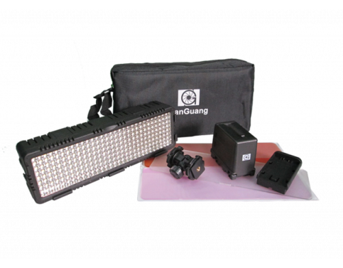 LED светильник 5600К, мощность – 14,4Вт, 240 светодиодов, 1330Лм Nanlite (Nanguang) CN-2400 Pro 5600K